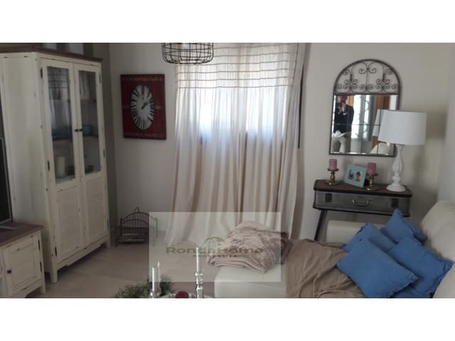 2 makuuhuone Asunto vuokrattavana paikassa Las Gaviotas  - Carvajal, Fuengirola mukana 
autotalli - 1 300 € (Ref: 10089487)