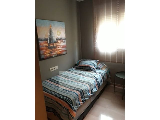 2 makuuhuone Asunto vuokrattavana paikassa Las Gaviotas  - Carvajal, Fuengirola mukana 
autotalli - 1 300 € (Ref: 10089487)