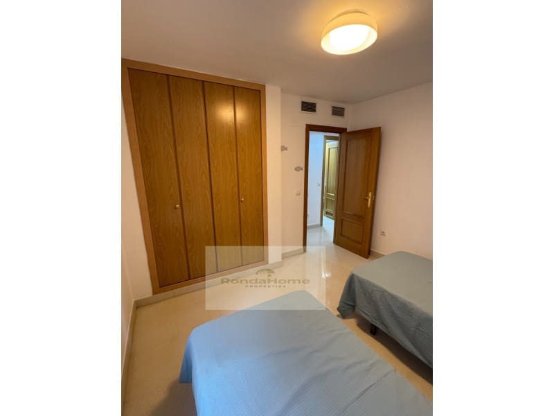 3 camera da letto Appartamento da affittare in Malaga citta con garage - 1.300 € (Rif: 10094459)