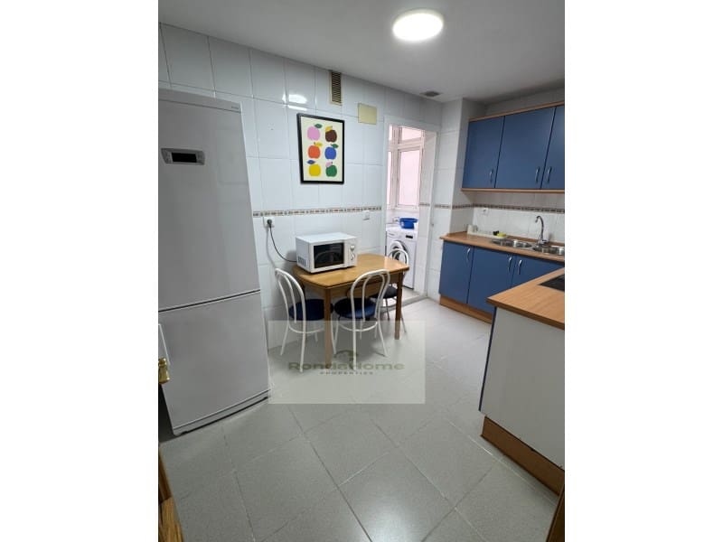 3 camera da letto Appartamento da affittare in Malaga citta con garage - 1.300 € (Rif: 10094459)