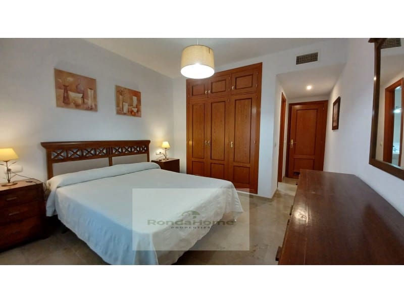 2 bedroom Flat for rent in Torremolinos with pool - € 1,350 (Ref: 10109609)