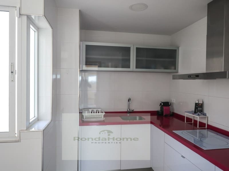 3 sovrum Lägenhet att hyra i Torremolinos med pool garage - 1 800 € (Ref: 10131654)