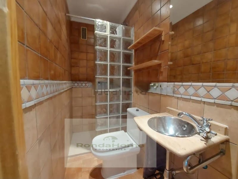 2 quarto Apartamento para arrendar em Malaga cidade com piscina garagem - 1 500 € (Ref: 10139661)
