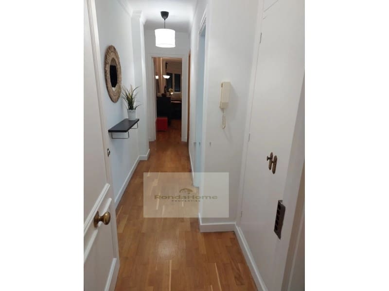 2 quarto Apartamento para arrendar em Malaga cidade com piscina garagem - 1 500 € (Ref: 10139661)