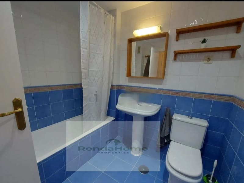 2 quarto Apartamento para arrendar em Malaga cidade com piscina garagem - 1 500 € (Ref: 10139661)