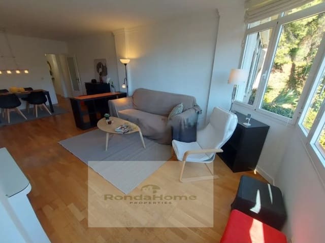 2 bedroom Flat for rent in Cerrado de Calderon, Málaga city - € 1,500 (Ref: 10139661)