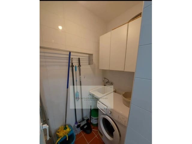 2 bedroom Flat for rent in Cerrado de Calderon, Málaga city - € 1,500 (Ref: 10139661)