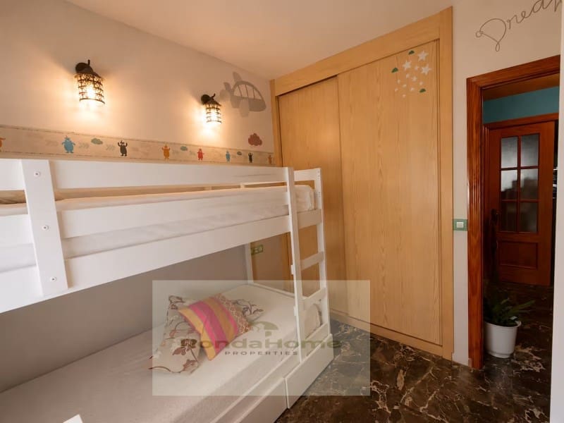 2 bedroom Flat for rent in Fuengirola with garage - € 1,300 (Ref: 10146987)