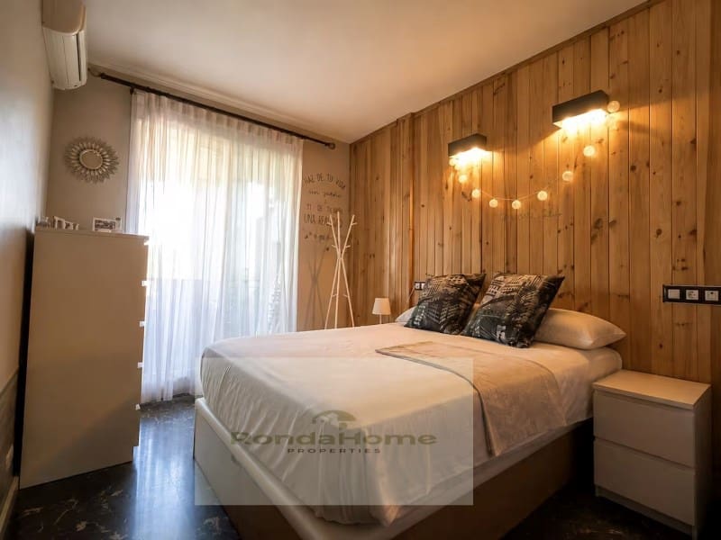 2 bedroom Flat for rent in Fuengirola with garage - € 1,300 (Ref: 10146987)