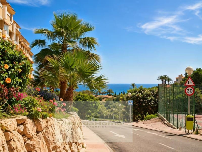 2 bedroom Flat for rent in Fuengirola with garage - € 1,300 (Ref: 10146987)