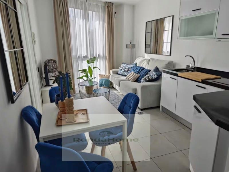 1 bedroom Flat for rent in Torremolinos with pool garage - € 1,000 (Ref: 10163097)