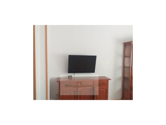 3 makuuhuone Asunto vuokrattavana paikassa La Roca, Málaga kaupunki - 1 100 € (Ref: 10164887)