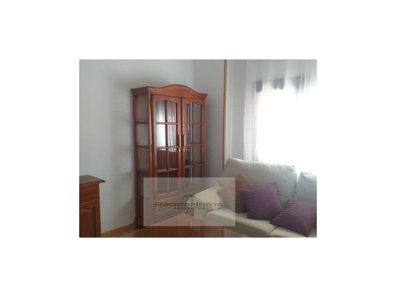 3 makuuhuone Asunto vuokrattavana paikassa Malaga kaupunki - 1 100 € (Ref: 10164887)