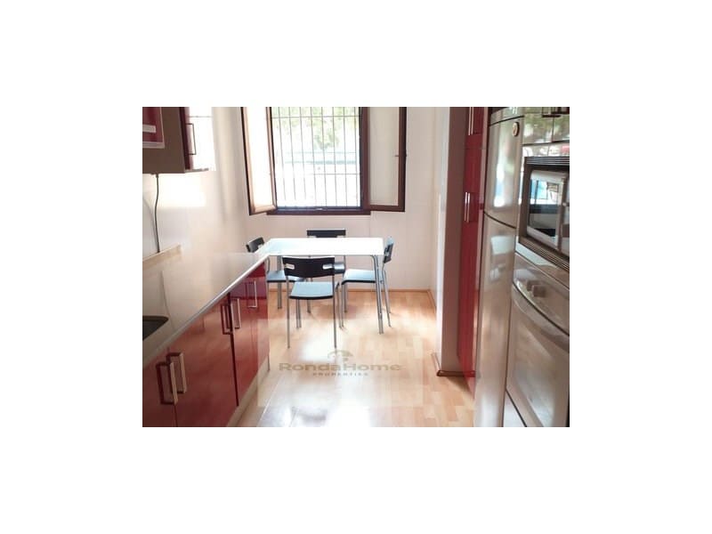 3 makuuhuone Asunto vuokrattavana paikassa Malaga kaupunki - 1 100 € (Ref: 10164887)