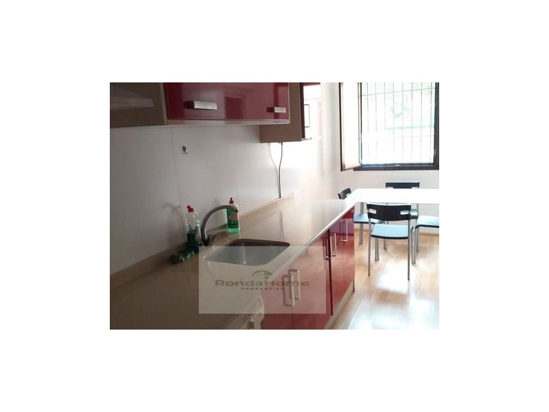 3 makuuhuone Asunto vuokrattavana paikassa Malaga kaupunki - 1 100 € (Ref: 10164887)