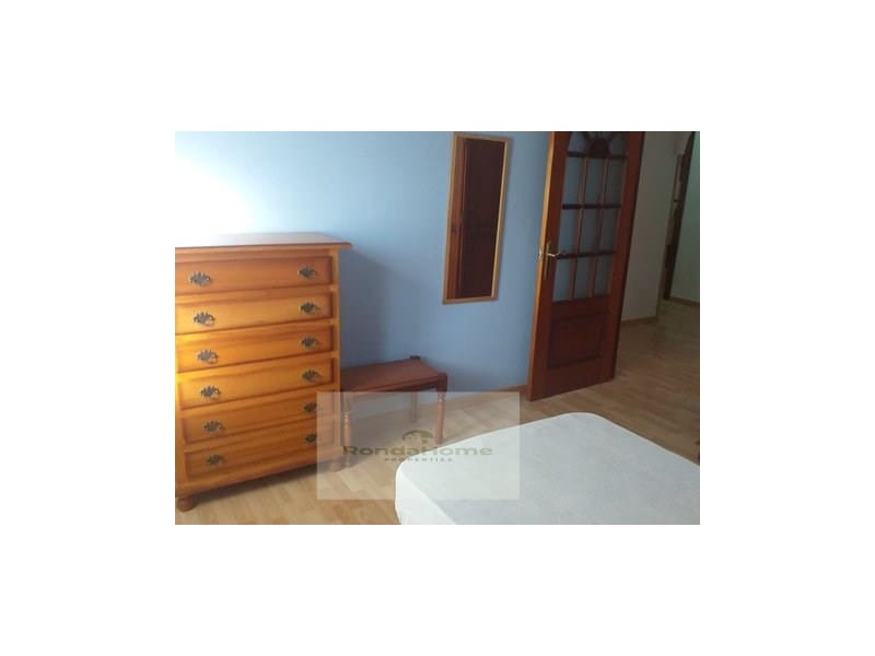 3 makuuhuone Asunto vuokrattavana paikassa Malaga kaupunki - 1 100 € (Ref: 10164887)