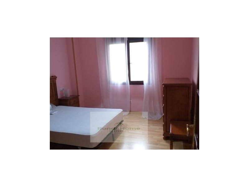 3 makuuhuone Asunto vuokrattavana paikassa Malaga kaupunki - 1 100 € (Ref: 10164887)
