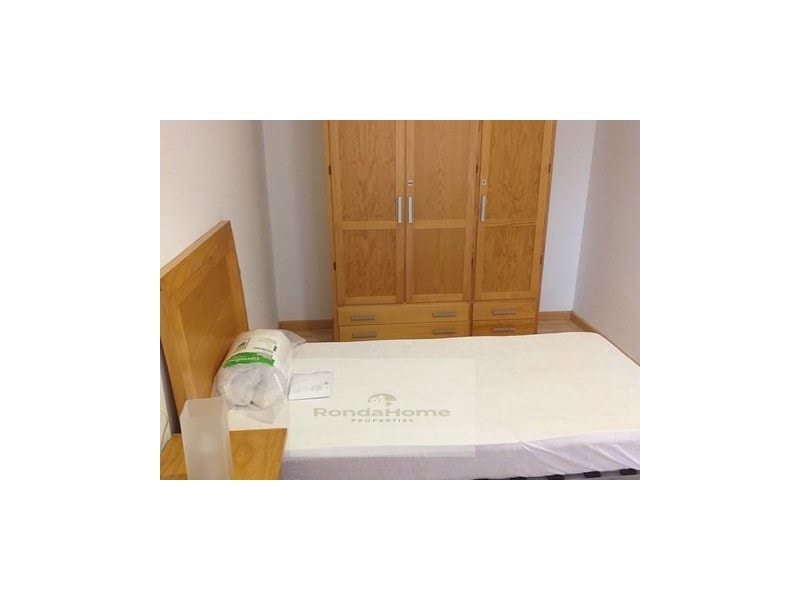 3 makuuhuone Asunto vuokrattavana paikassa Malaga kaupunki - 1 100 € (Ref: 10164887)