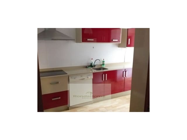 3 makuuhuone Asunto vuokrattavana paikassa La Roca, Málaga kaupunki - 1 100 € (Ref: 10164887)