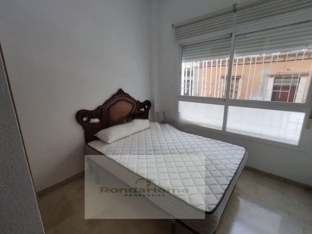 2 bedroom Flat for rent in La Trinidad, Málaga city with garage - € 1,300 (Ref: 10175132)