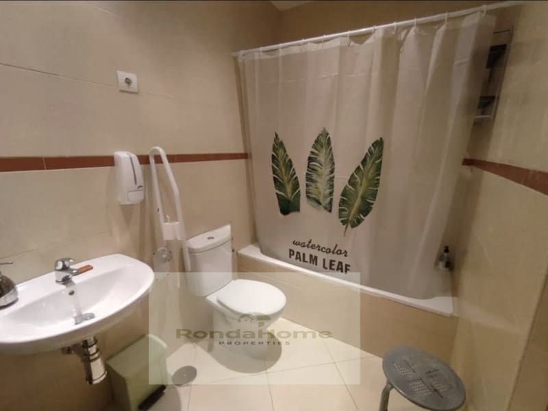 2 quarto Apartamento para arrendar em Malaga cidade com garagem - 1 300 € (Ref: 10175132)