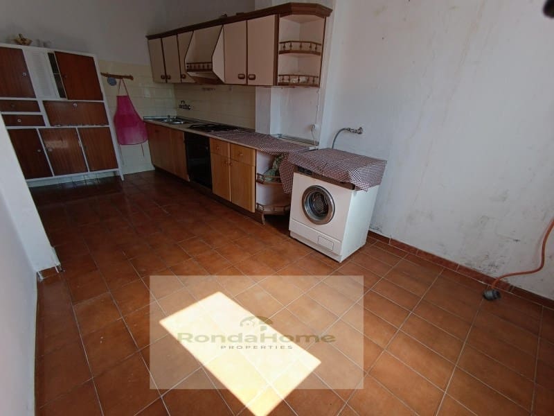2 slaapkamer Huis te koop in Benaojan - € 42.000 (Ref: 9082000)