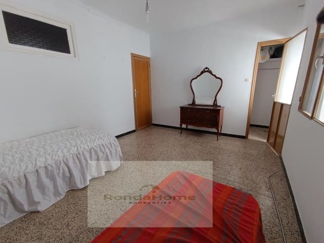 2 slaapkamer Huis te koop in Benaoján - € 42.000 (Ref: 9082000)