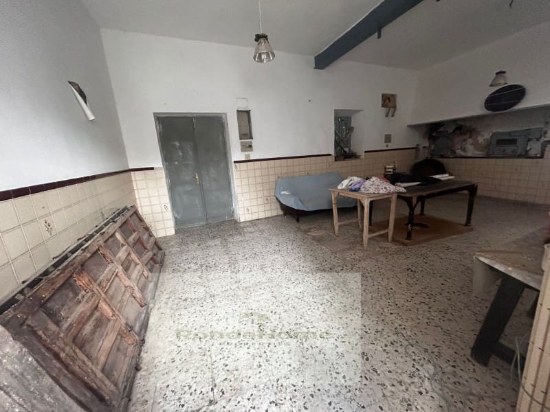 10 soveværelse Byhus til salg i Canete la Real - € 125.000 (Ref: 9082003)