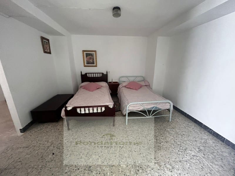 10 soveværelse Byhus til salg i Canete la Real - € 125.000 (Ref: 9082003)