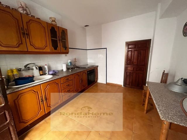 10 Zimmer Haus zu verkaufen in Cañete la Real - 125.000 € (Ref: 9082003)