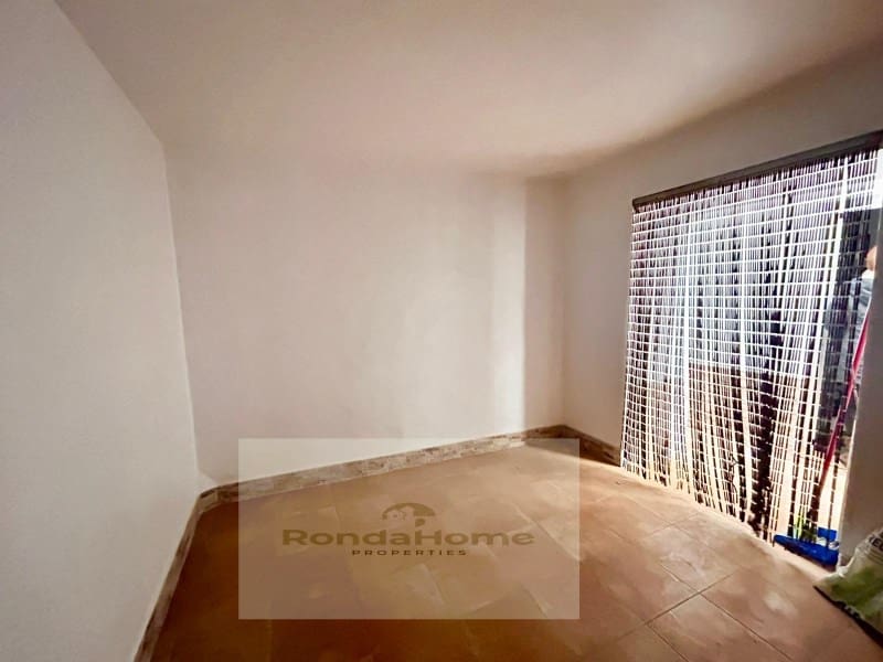 4 sypialnia Dom na sprzedaż w Benaojan - 89 500 € (Ref: 9082010)