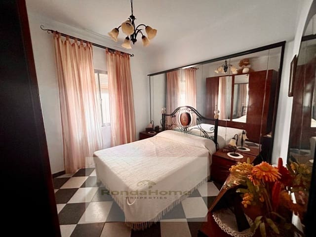 4 quarto Casa em Banda para venda em Benaoján - 89 500 € (Ref: 9082010)