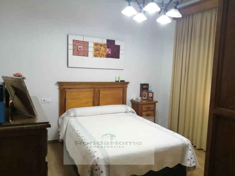 3 soverom Hus til salgs i Benaojan - € 115 000 (Ref: 9082014)