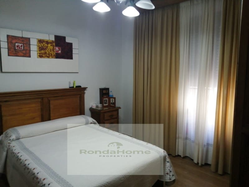 3 soverom Hus til salgs i Benaojan - € 115 000 (Ref: 9082014)