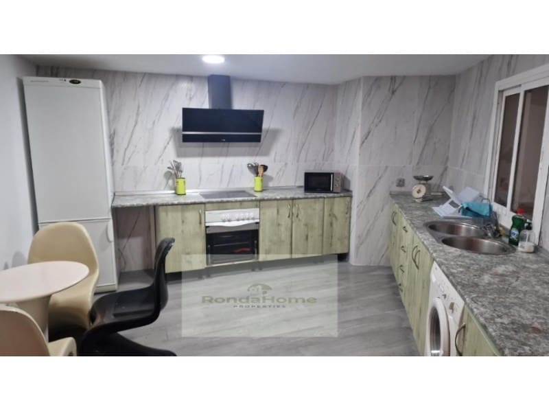 3 soveværelse Finca/Landehus til salg i Ronda med swimmingpool - € 250.000 (Ref: 9101286)