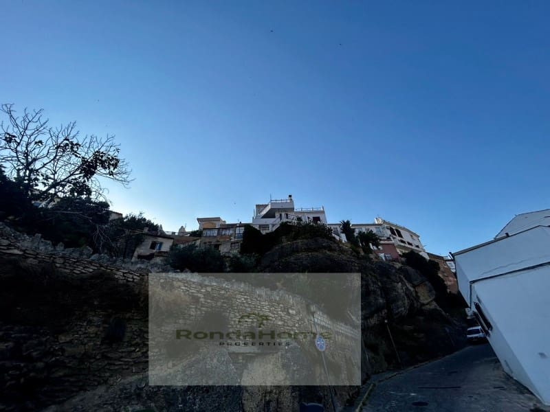 3 soveværelse Finca/Landehus til salg i Ronda med swimmingpool - € 250.000 (Ref: 9101286)