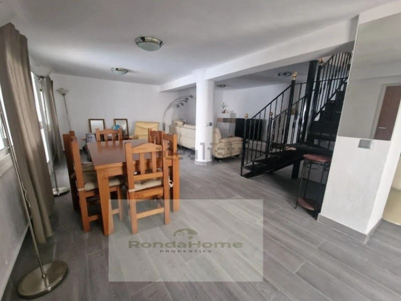 3 soveværelse Finca/Landehus til salg i Ronda med swimmingpool - € 250.000 (Ref: 9101286)