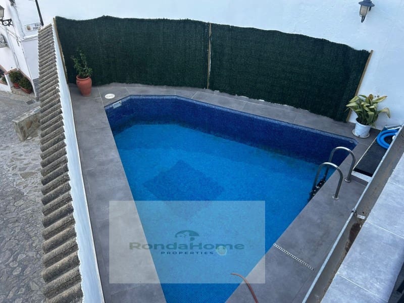 3 soveværelse Finca/Landehus til salg i Ronda med swimmingpool - € 250.000 (Ref: 9101286)