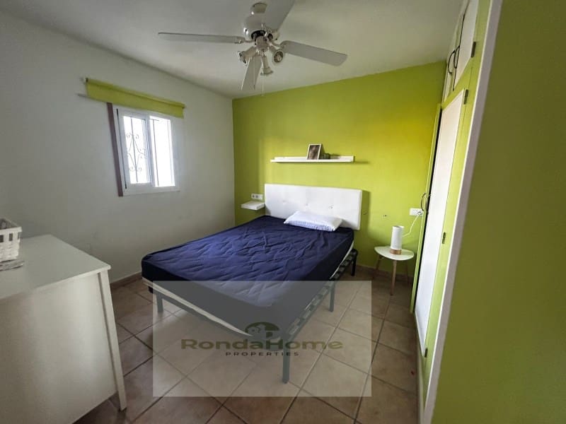 3 soveværelse Finca/Landehus til salg i Ronda med swimmingpool - € 250.000 (Ref: 9101286)