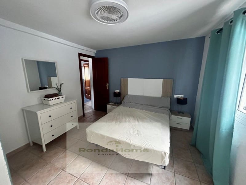 3 soveværelse Finca/Landehus til salg i Ronda med swimmingpool - € 250.000 (Ref: 9101286)