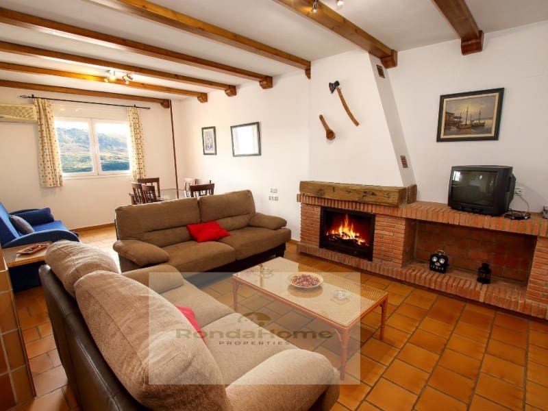 4 soveværelse Finca/Landehus til salg i Cortes de la Frontera med garage - € 190.000 (Ref: 9105060)