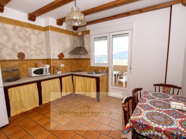 4 soveværelse Finca/Landehus til salg i Cortes de la Frontera med garage - € 190.000 (Ref: 9105060)