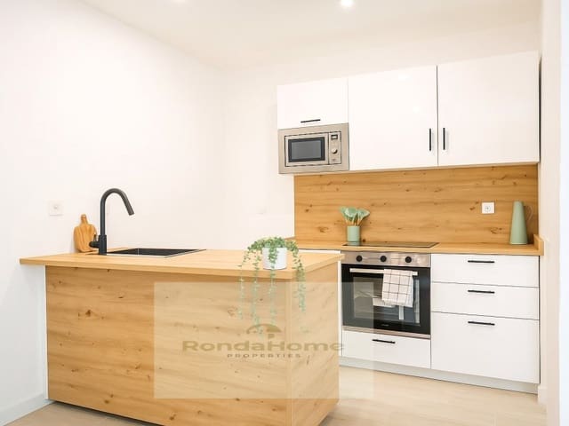 3 bedroom Townhouse for sale in Algarrobo - € 189,000 (Ref: 9107263)