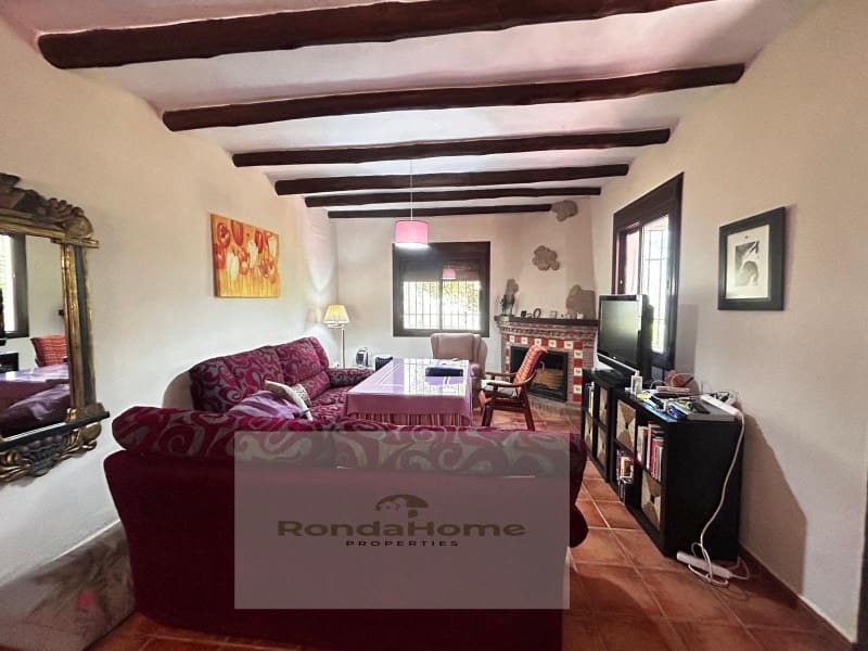 6 soveværelse Finca/Landehus til salg i Arriate med swimmingpool - € 430.000 (Ref: 9117063)