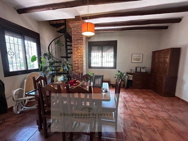 6 soveværelse Finca/Landehus til salg i Arriate med swimmingpool - € 430.000 (Ref: 9117063)