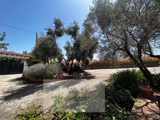 6 soveværelse Finca/Landehus til salg i Arriate med swimmingpool - € 430.000 (Ref: 9117063)