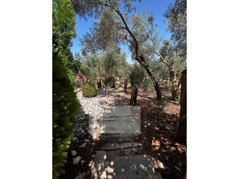 6 soveværelse Finca/Landehus til salg i Arriate med swimmingpool - € 430.000 (Ref: 9117063)