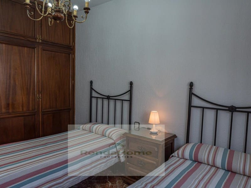 4 soveværelse Villa til salg i Cortes de la Frontera med swimmingpool garage - € 284.000 (Ref: 9118898)