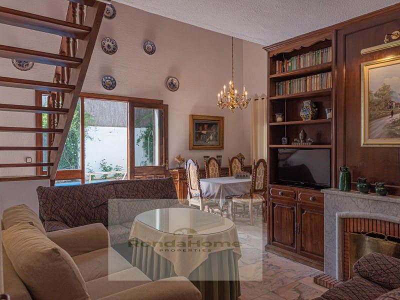 4 soveværelse Villa til salg i Cortes de la Frontera med swimmingpool garage - € 284.000 (Ref: 9118898)