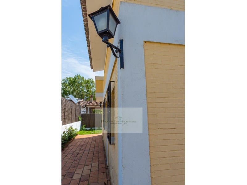 4 soveværelse Villa til salg i Cortes de la Frontera med swimmingpool garage - € 284.000 (Ref: 9118898)